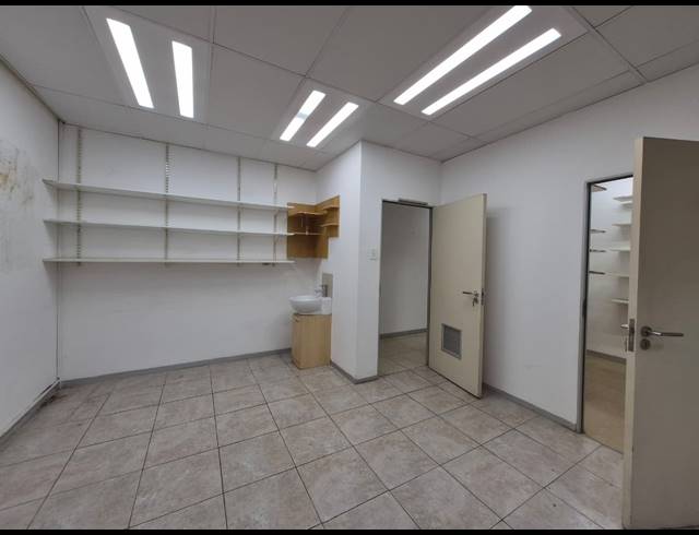 87M² OFFICE TO LET IN ROSEBANK